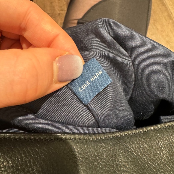 Cole Haan Felicity Hobo Handbag – Classic, Soft Leather Shoulder Bag Black - Picture 7 of 11